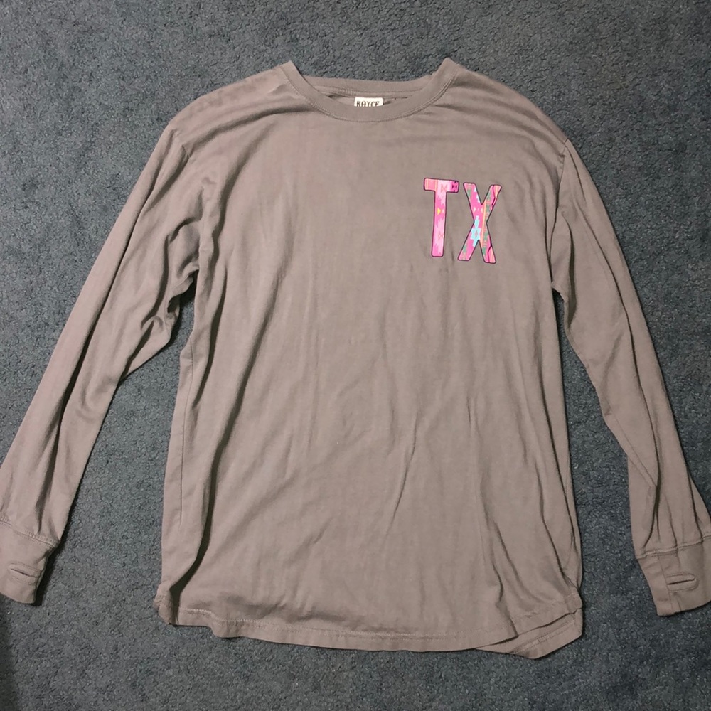 very cute and comfy, long sleeve texas tee